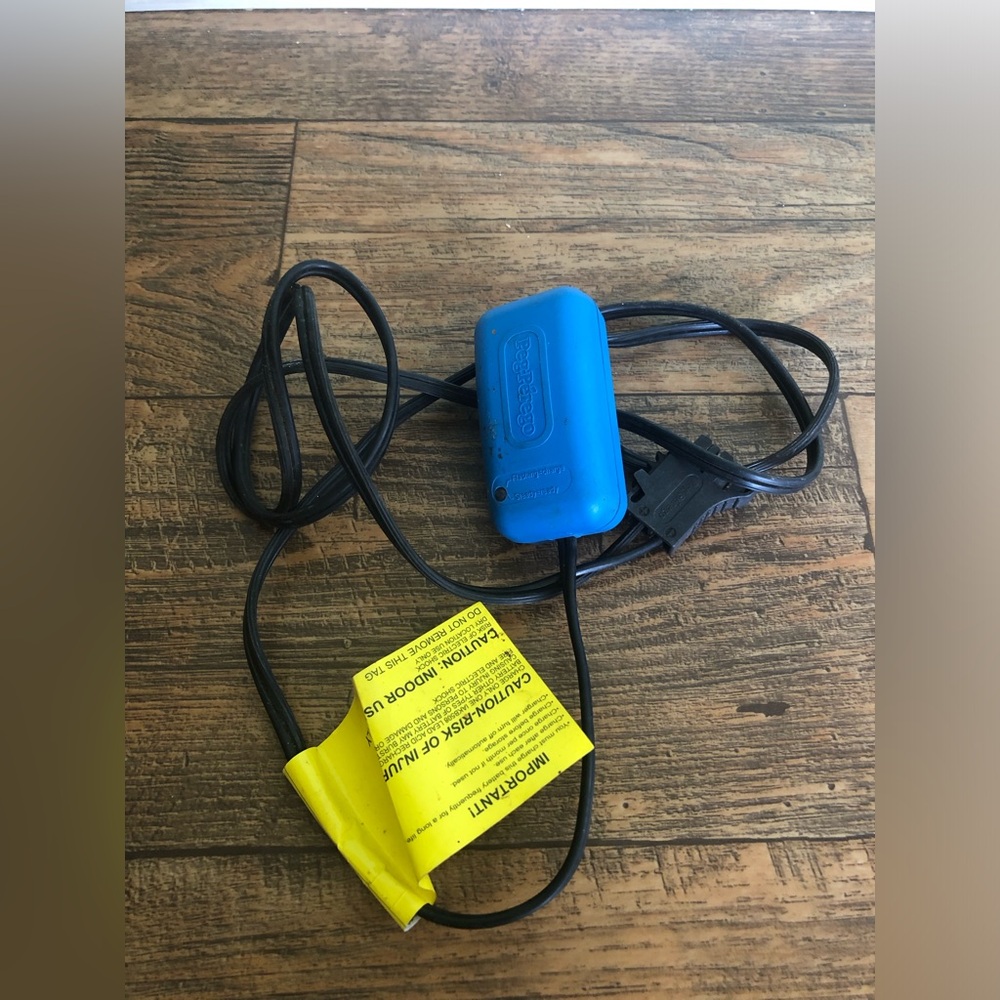 PEG-PEREGO 12 VOLT OEM GENUINE CHARGER  for (BLUE 12v BATTERY) John Deere Buggy